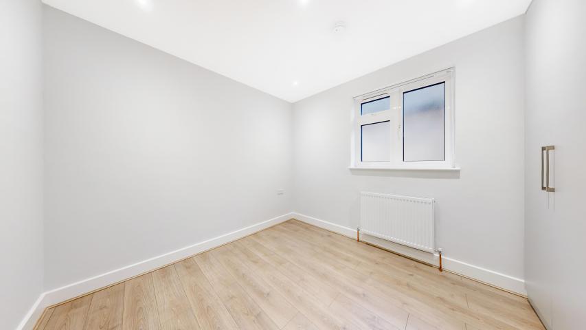 Modern Apartment Deerhurst Road, Kilburn